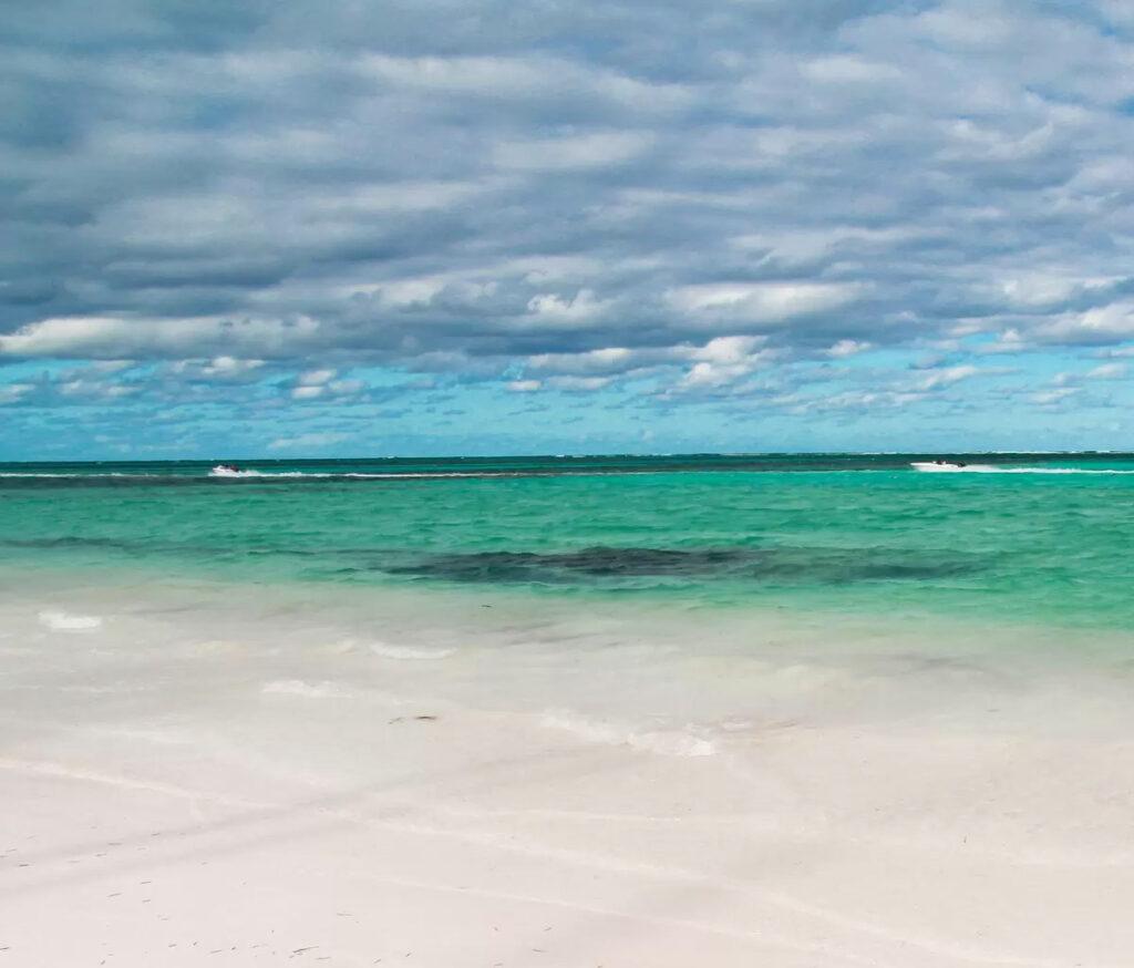 The beautiful Key Colony Beach with crystal clear waters and smooth sand.